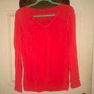 Beautiful Cut-out top size M
